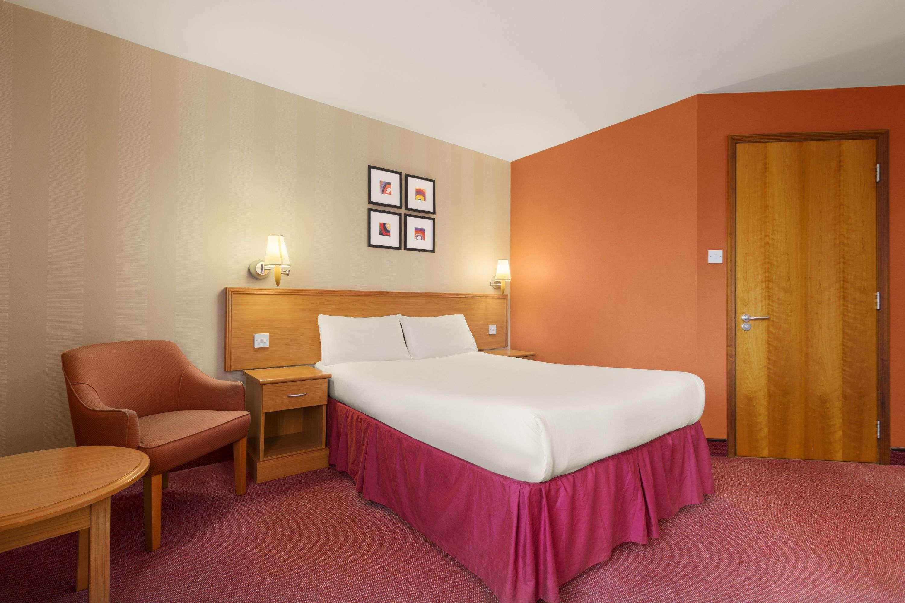 Days Inn Stevenage North Baldock Eksteriør billede